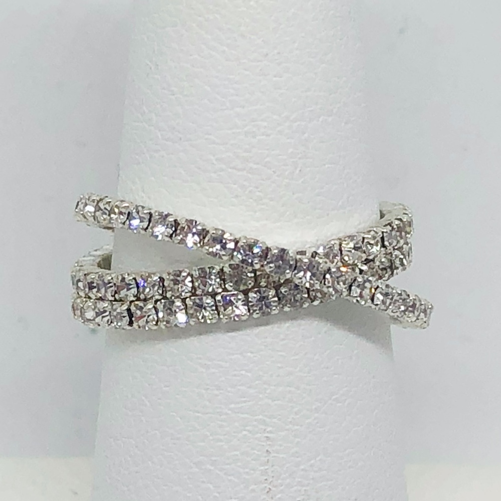 Twist Band Crystal Ring Adjustable